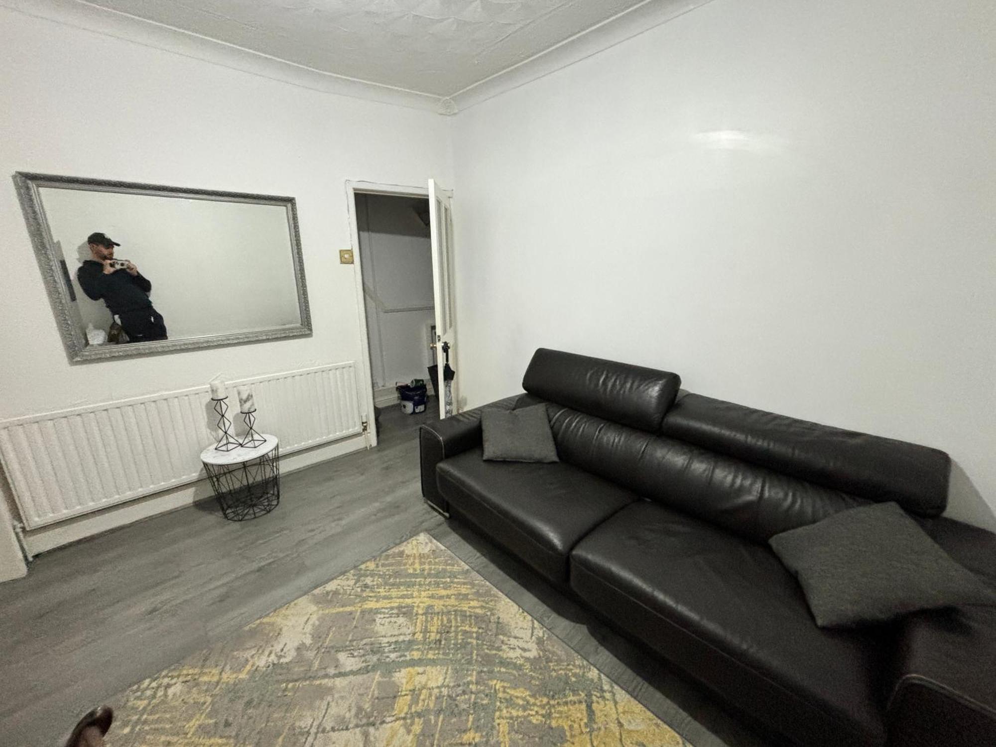 Entire 3 Bedroom House- Free Parking Liverpool Esterno foto